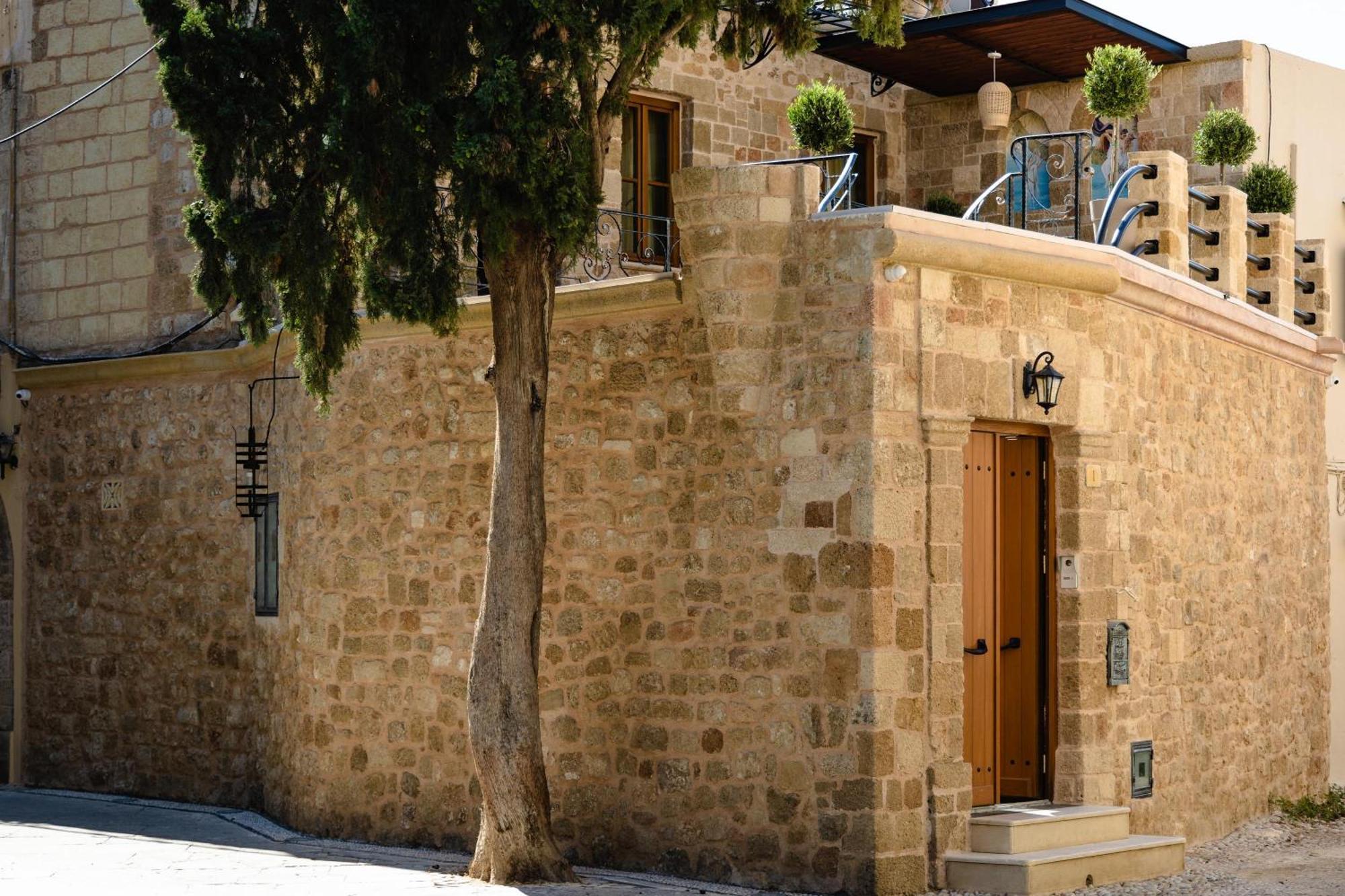 Chateau Anax Boutique